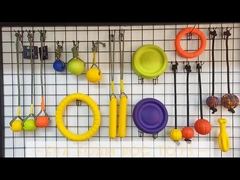 Bola mainan hewan peliharaan multi-warna disesuaikan tali Eva untuk anjing mengunyah pelatihan padat elastis