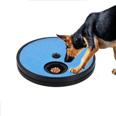 Pet Slow Food Toys dengan sandpaper scraper dan treat dispenser
