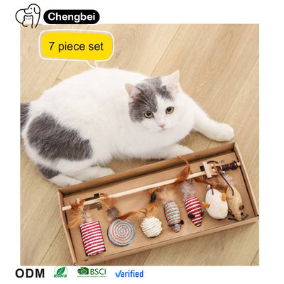 Cat Teaser Bermain Cat Toys Set Interaktif Kotak Hadiah Kayu 7pcs Cat Teaser Wand untuk Kucing