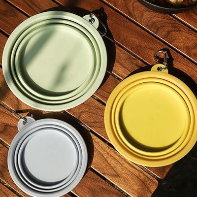 Perjalanan Lipat Hewan Peliharaan Makanan Air Bowl Feeder Tipe Cups Pails Macaron Warna Silikon Anjing